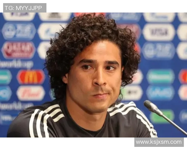 墨西哥足球明星长发造型引领潮流展现个性魅力与球场风采